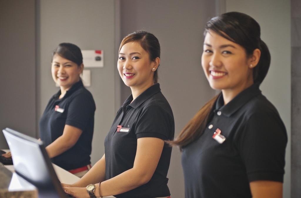סן פדרו מקאטי Red Planet Makati Amorsolo מראה חיצוני תמונה