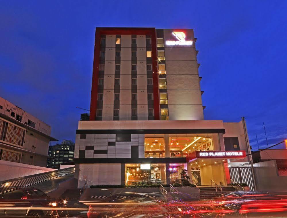 סן פדרו מקאטי Red Planet Makati Amorsolo מראה חיצוני תמונה